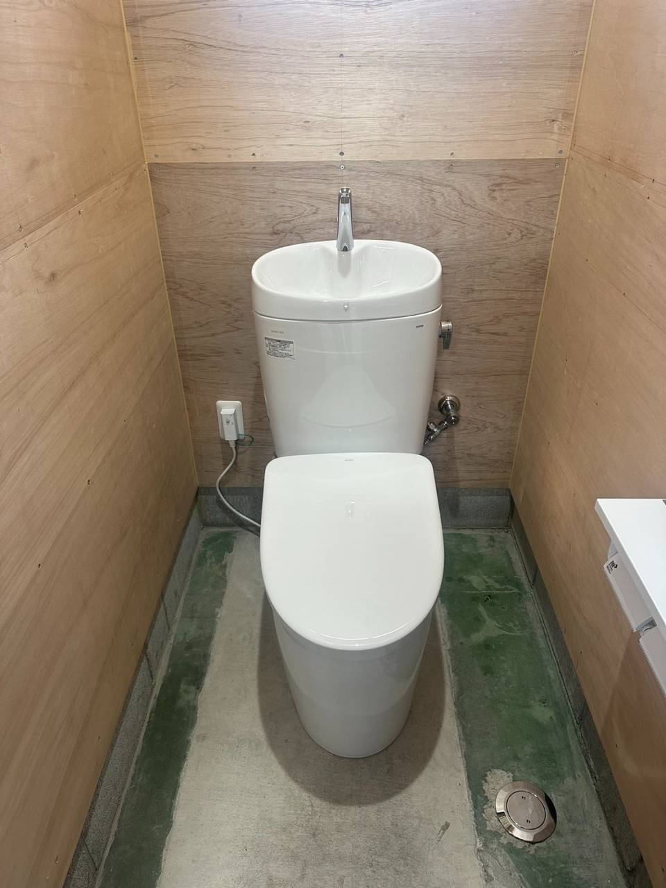 美濃市工場トイレ改修工事👷